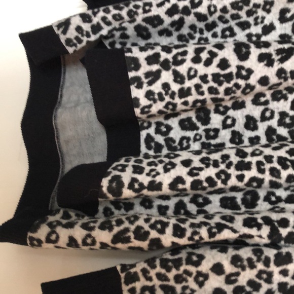 Sweater - Picture 3 of 5